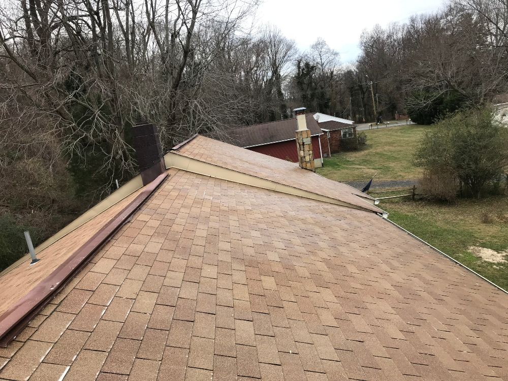 A clean roof located in Fredericksburg
