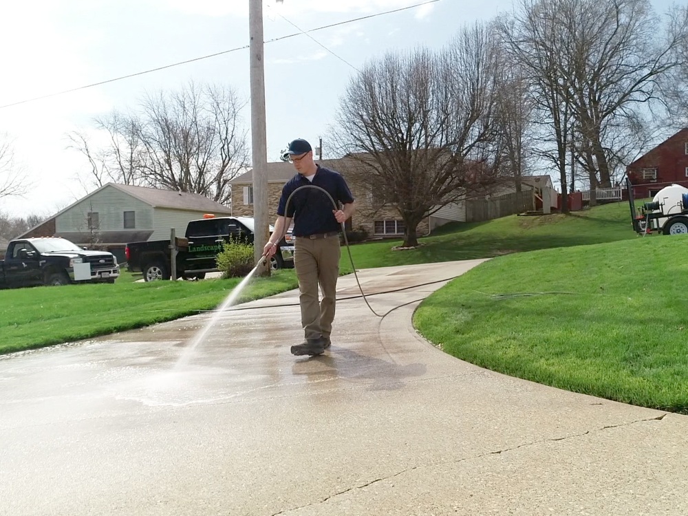 What is the Average Cost to Power Wash a House?